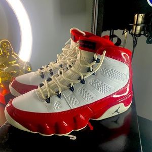 Air Jordan 9 Retro (Gym Red)